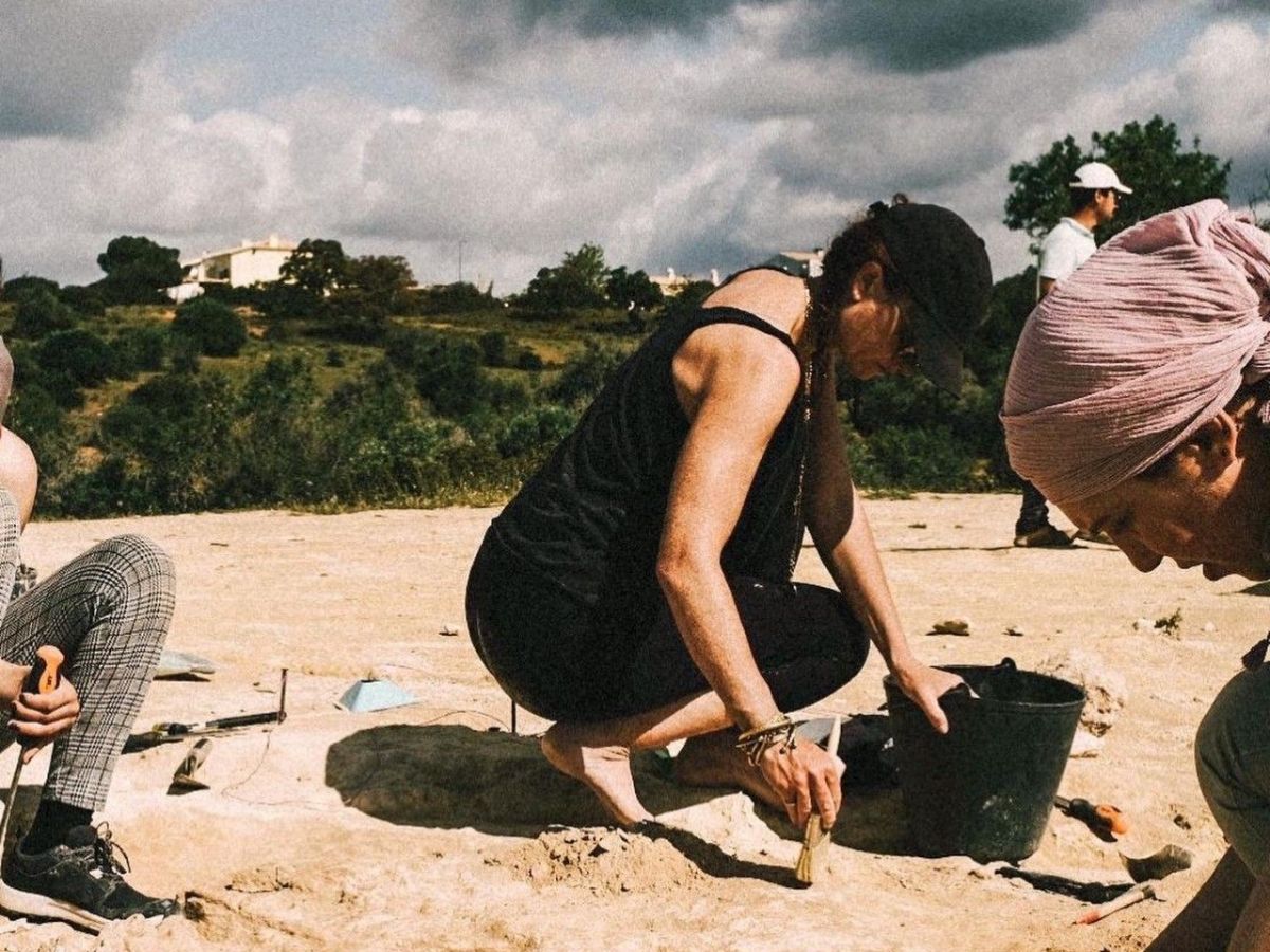 Excavation of the Quinta dos Pocos Golf Course, Estombar, Algarve  for Pestana Hotels group (3500-2200BC)