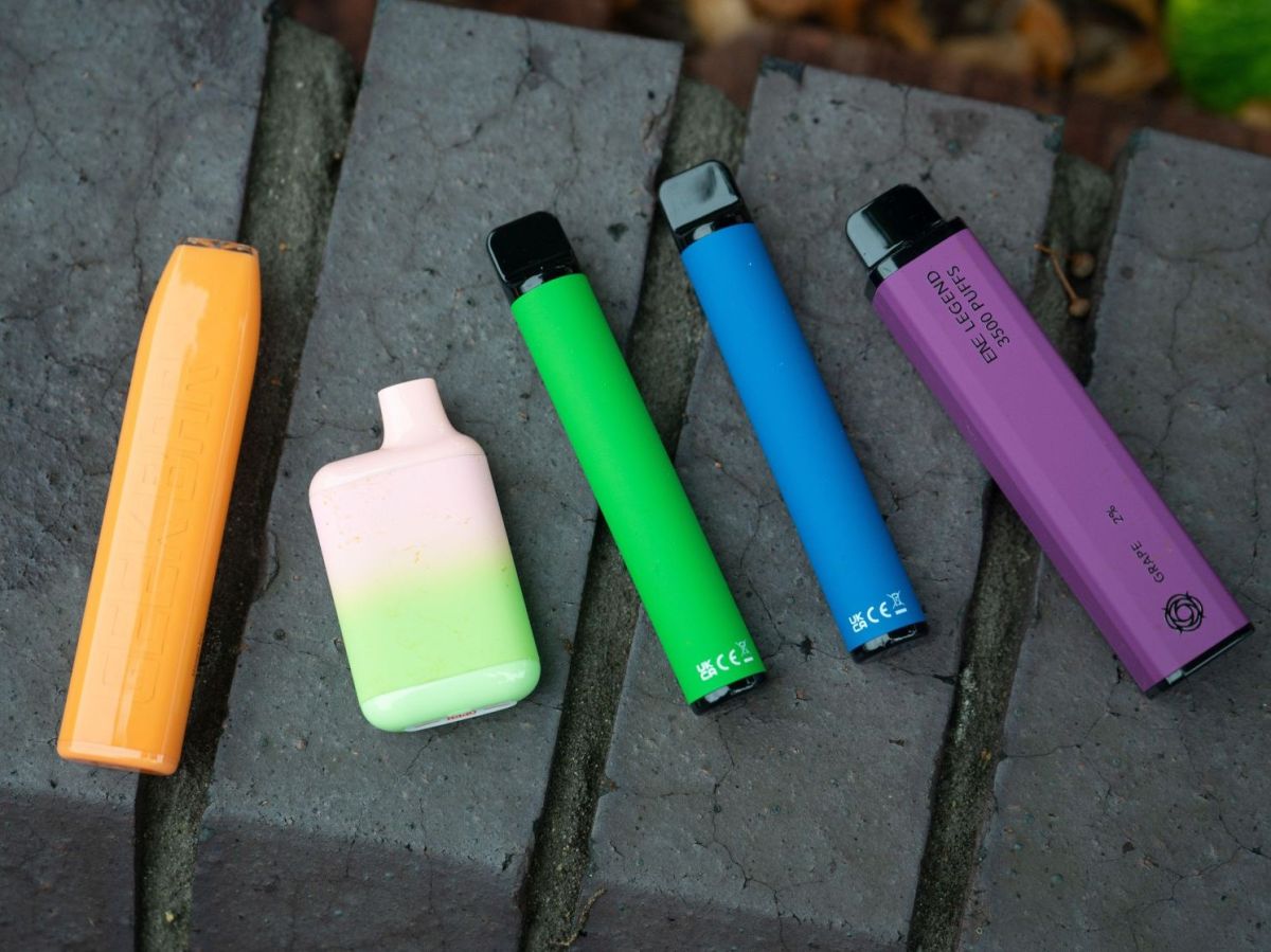 Irish Gov Set to Ban Disposable Vapes - The Ireland News