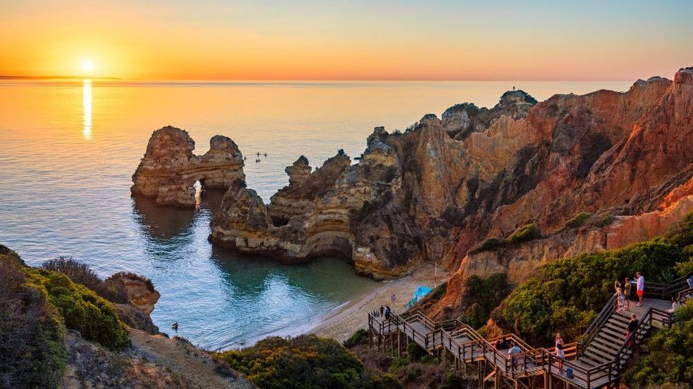 Prime real estate markets in and around metropolitan Lisbon, Porto, the Silver Coast, and the Algarve add to the country’s appeal, offering lifestyle and investment value in equal measure