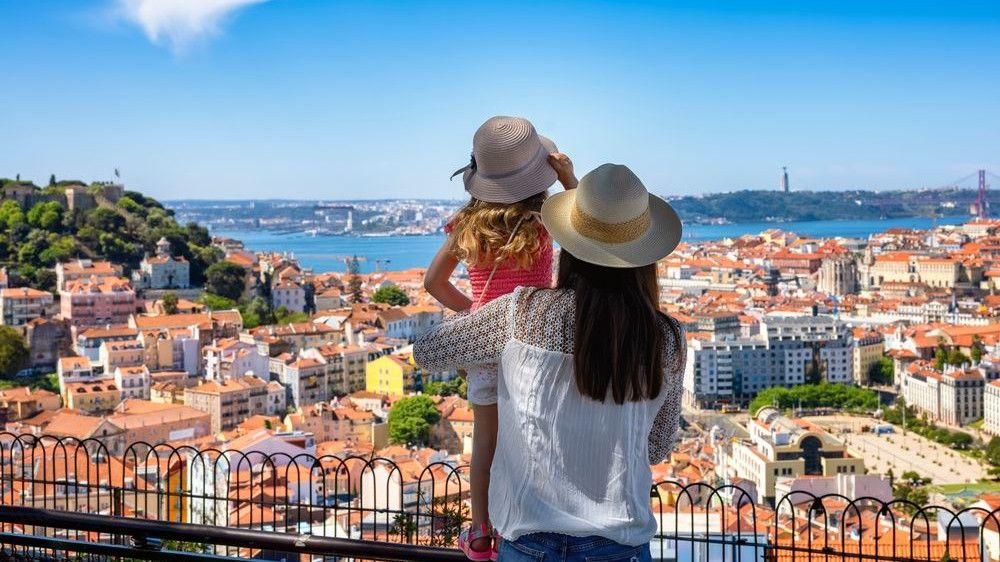 Portugal Golden Visa applicants can include their dependent children in the application