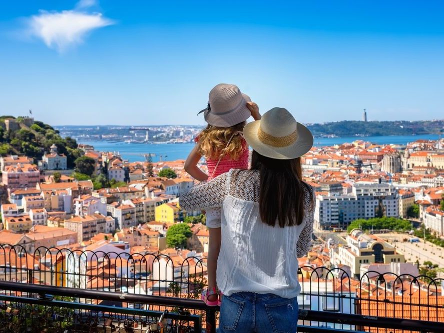 Portugal Golden Visa applicants can include their dependent children in the application 