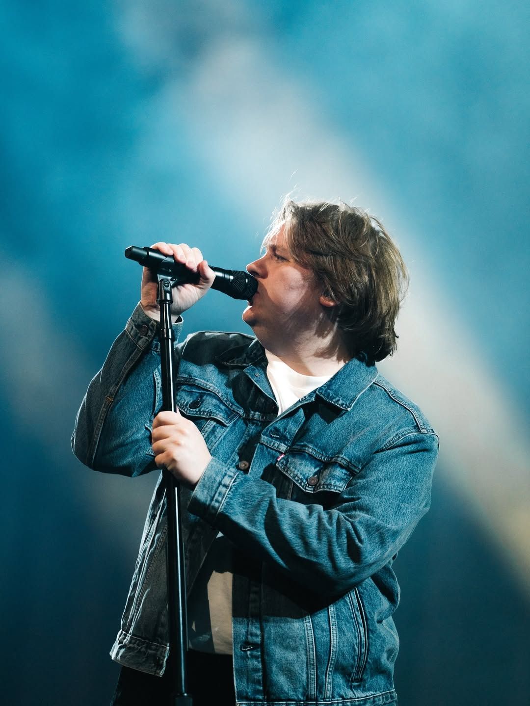 Lewis Capaldi beach concert in Portugal
