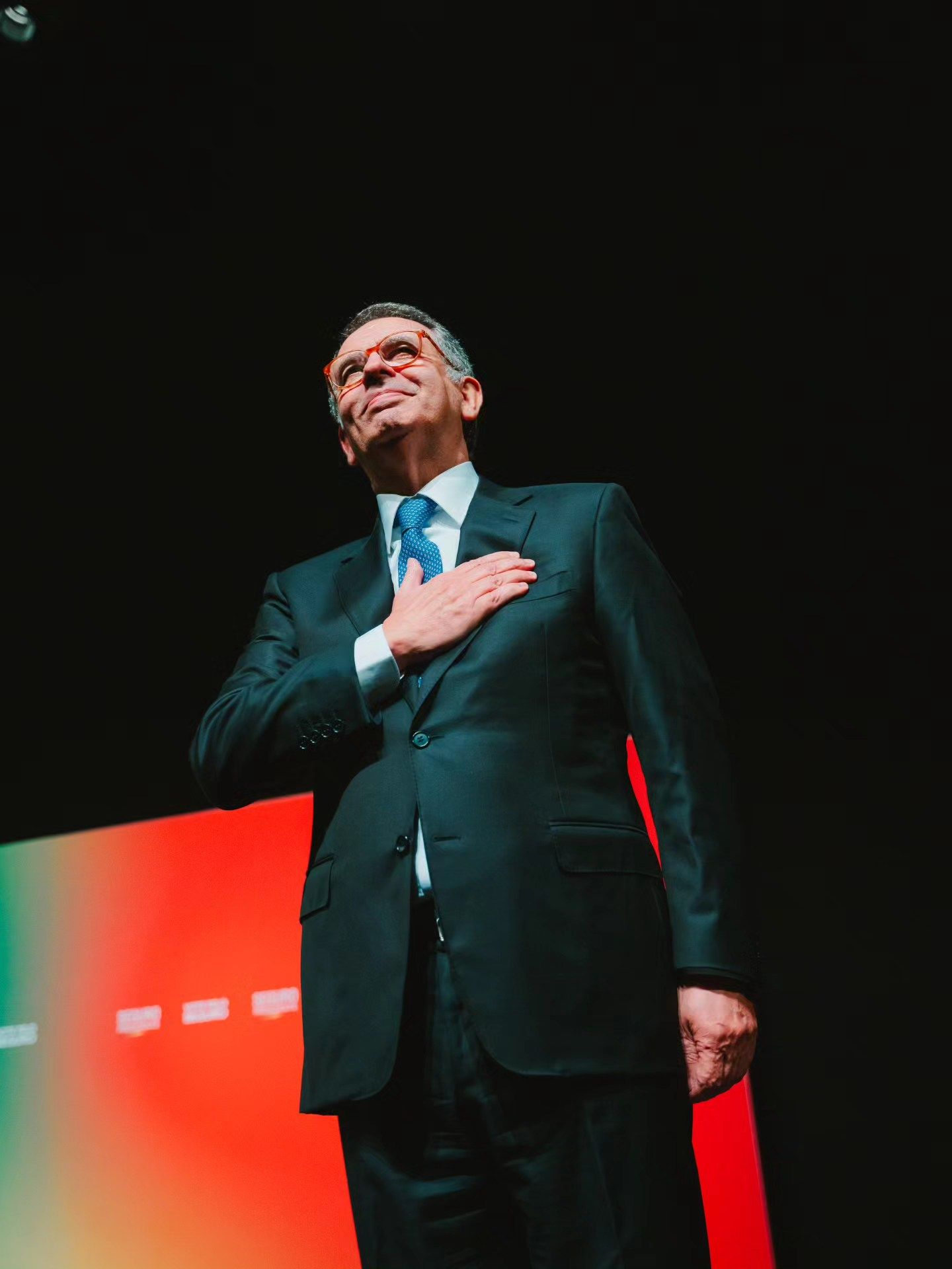 Seguro attempts to balance campaign and storm