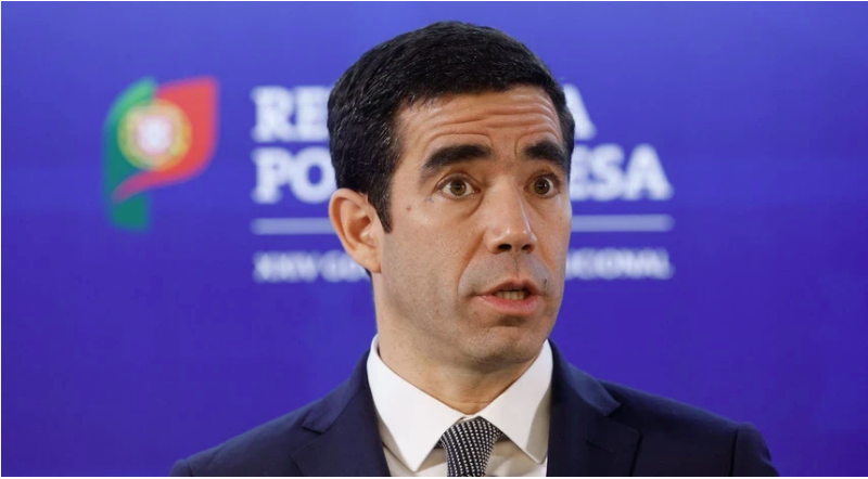 Portugal issued fewer residence permits