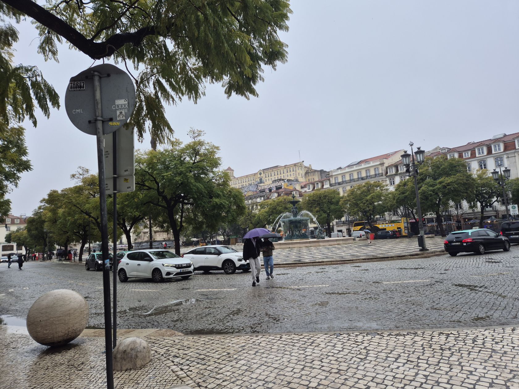 Yellow weather warning issued in Portugal districts