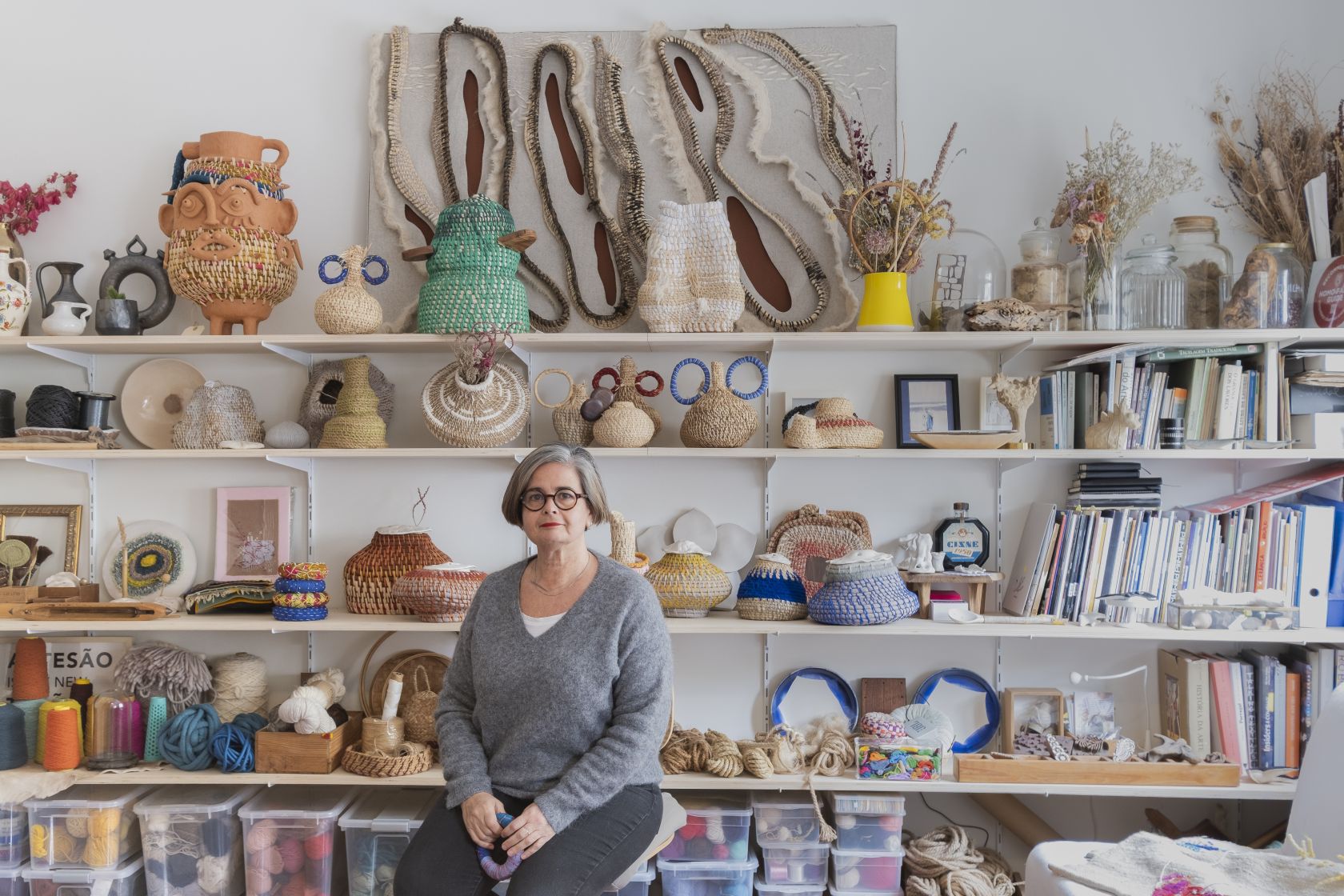 Weaving stories between material and gesture in Portugal