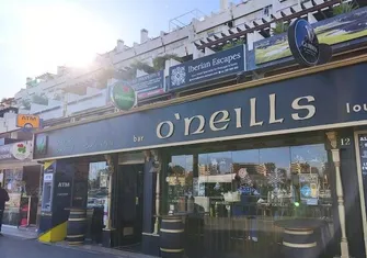 British tradition in the Algarve