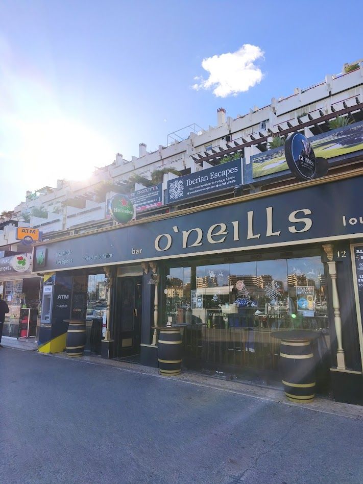 British tradition in the Algarve