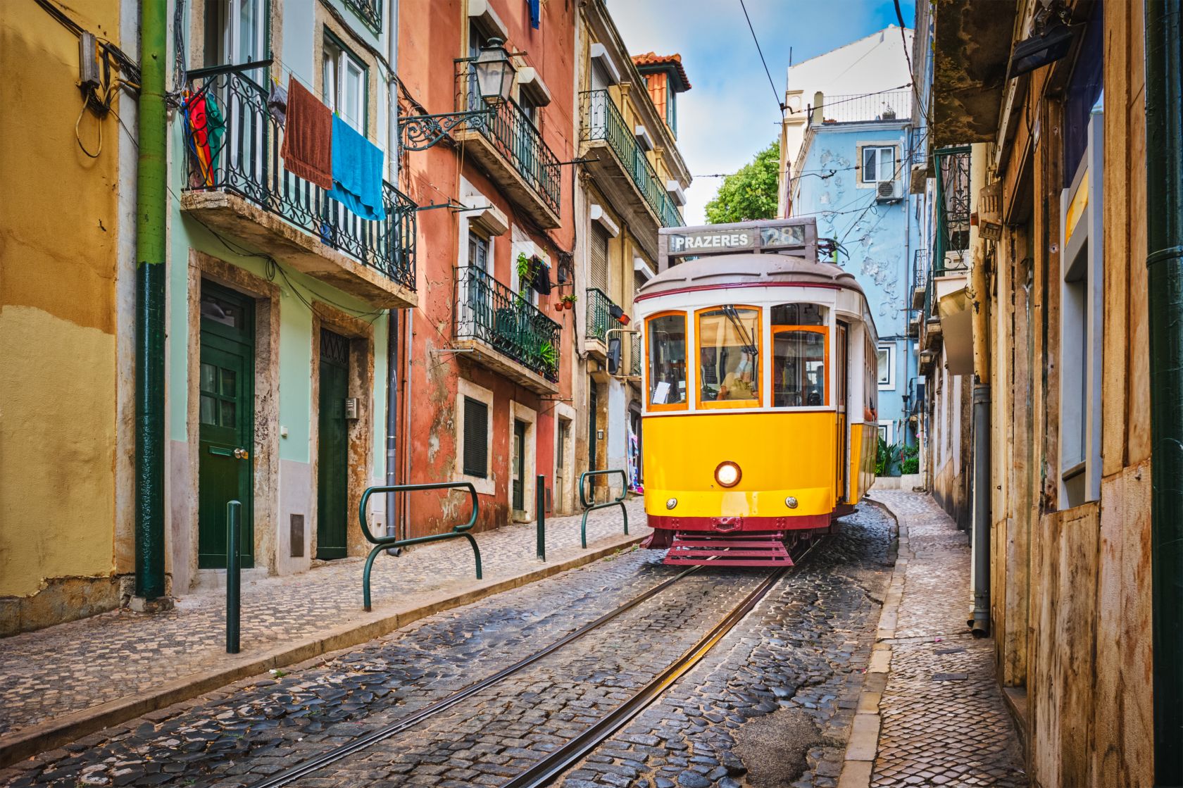 Lisbon among the most popular cities for solo travel