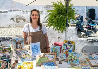 Contemporary tile artist on the Algarve 