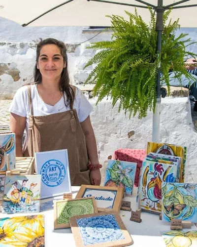 Contemporary tile artist on the Algarve 
