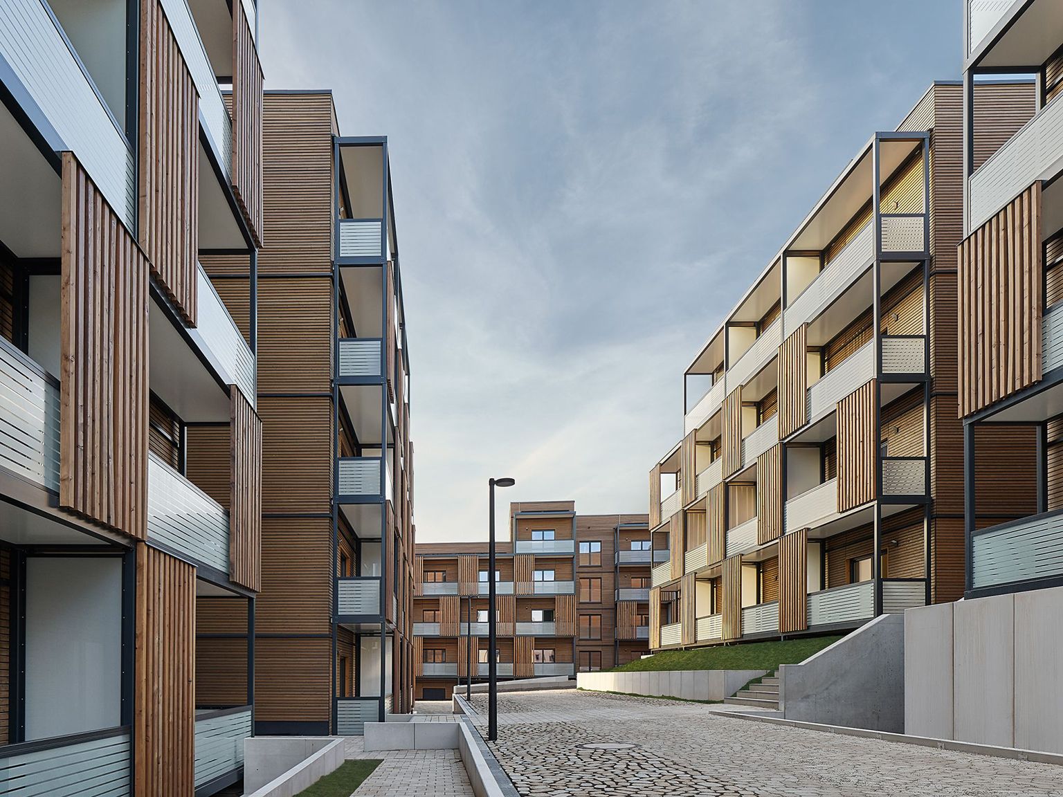 Industrialized construction gains strength in Portugal, but the system continues to slow down scale