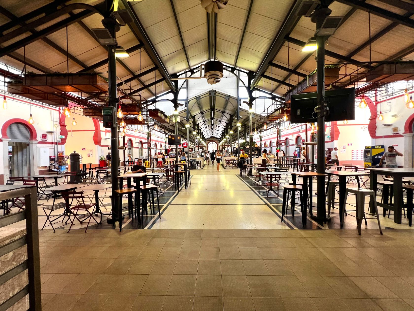 Portugal-Spain match to be watched at Loulé Market