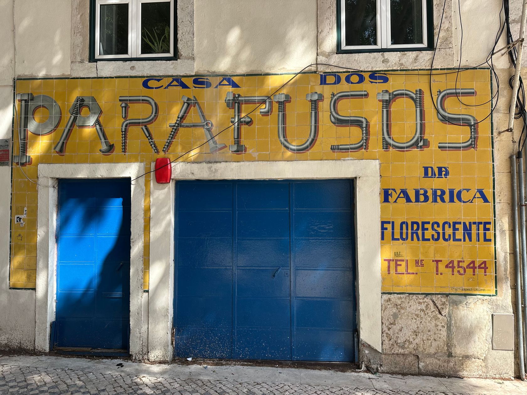 Why does Portugal continue to produce small companies?