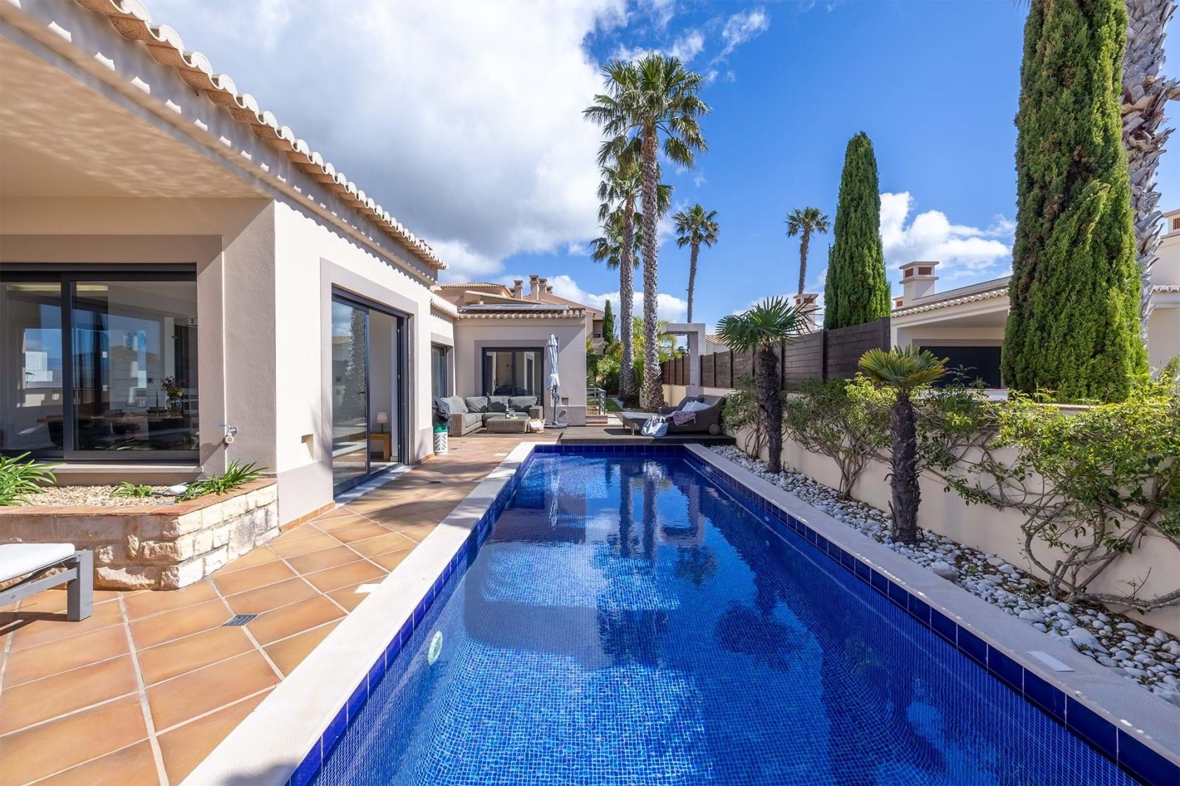 Property of the Week: Modern 4 bedroom villa with seaview and pool in luz for sale