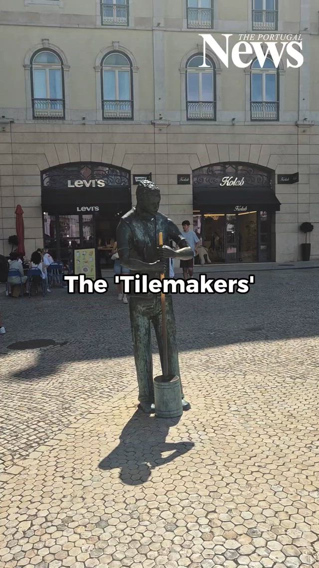 The Tilemakers statue in Lisbon
