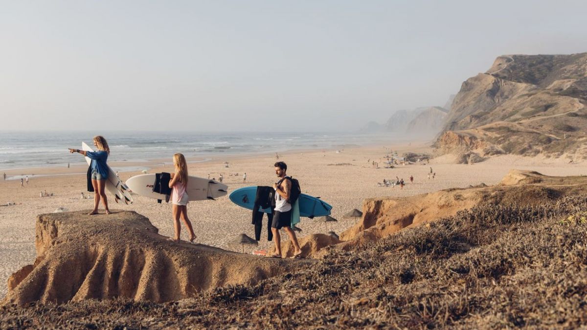 Algarve targeting national and Spanish tourists